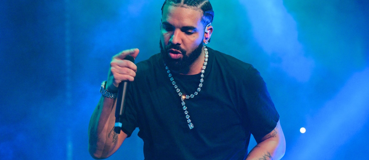 Drake gives fan $50k in Vegas