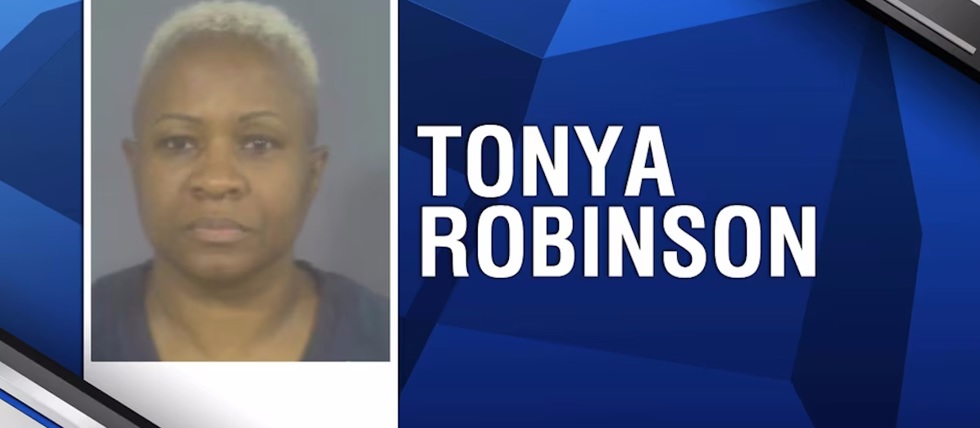 Tonya Robinson's gambling becomes a new focus in fraud trial