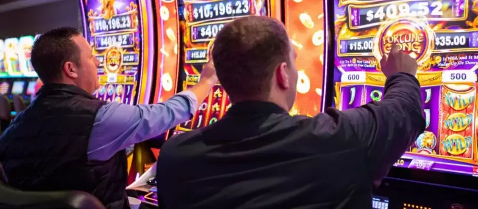 Australians loose 23 million dollars a day on pokies