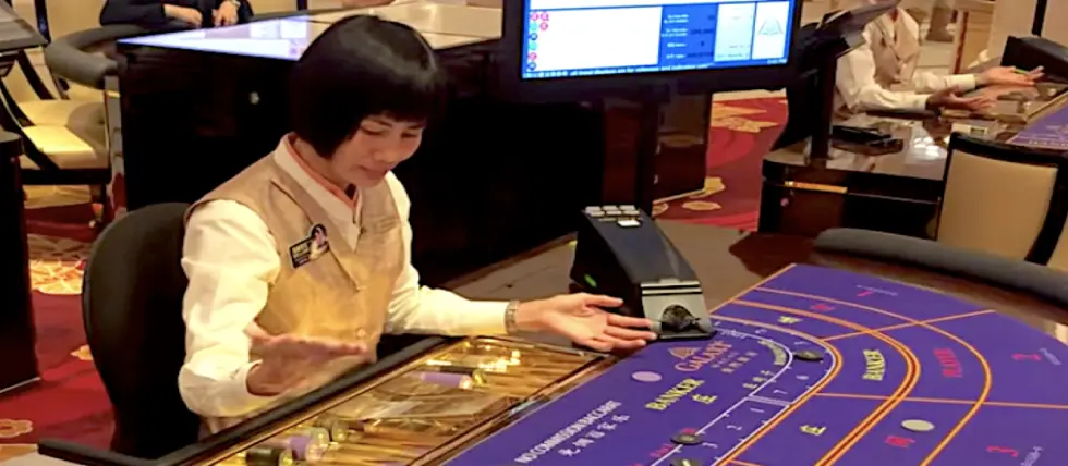 Macau's Smart Casino Tables Not So Smart, According to Gaming Supervisors