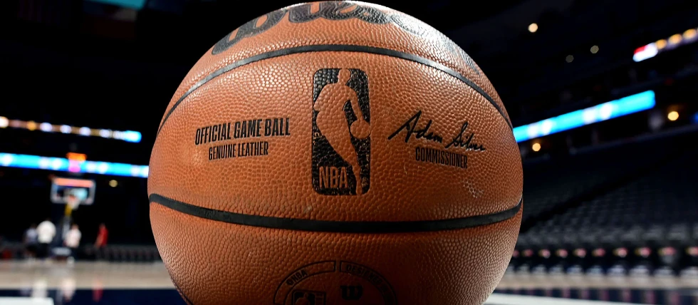 NBA to further restrict use of cell phones during games