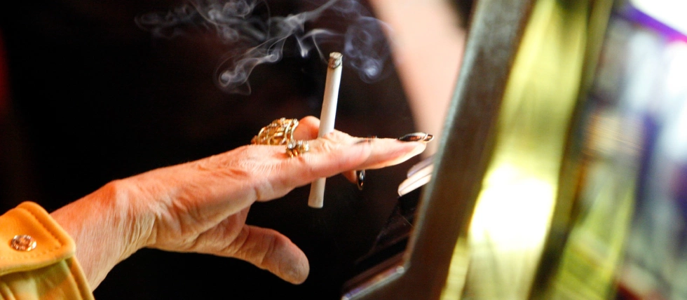 New push to ban smoking in Kansas and Missouri casinos