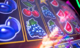 NSW government drops plan to reduce poker machines